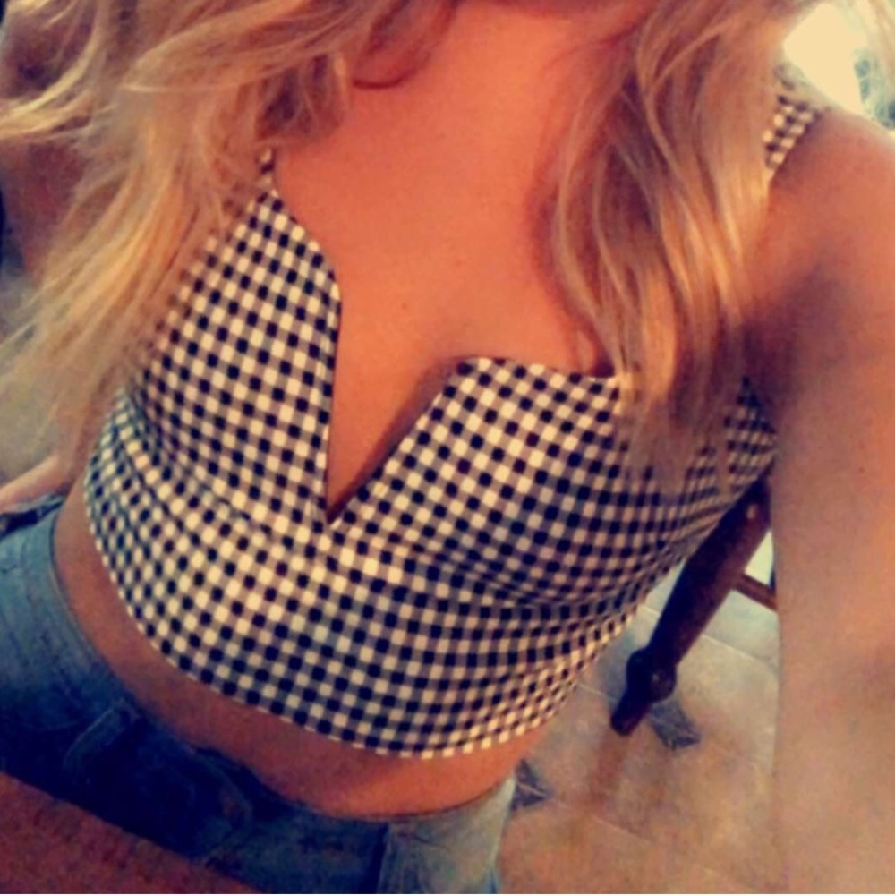 Black and white checkered Windsor crop top